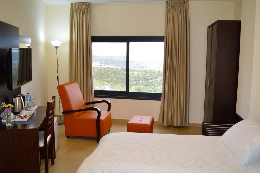 Taybeh Golden Hotel Ramallah Exterior foto