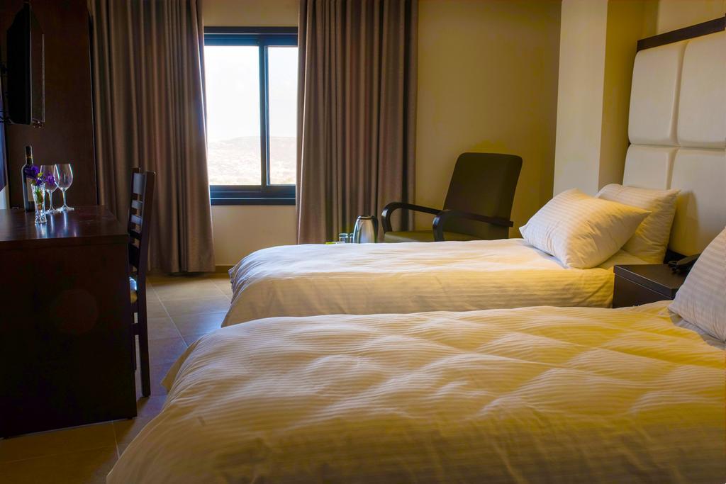 Taybeh Golden Hotel Ramallah Exterior foto