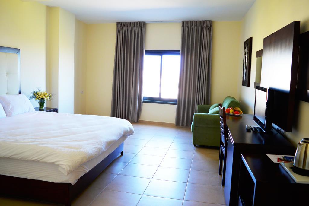 Taybeh Golden Hotel Ramallah Exterior foto